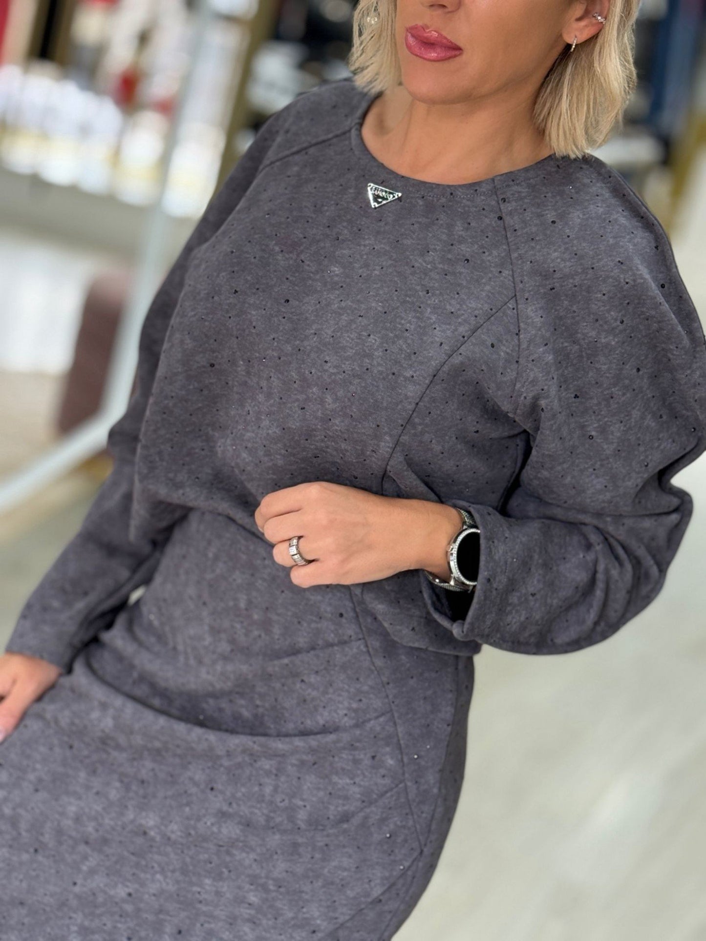 Top Curto com Acabamento Pele de Pêssego e Aplicações Brilhantes