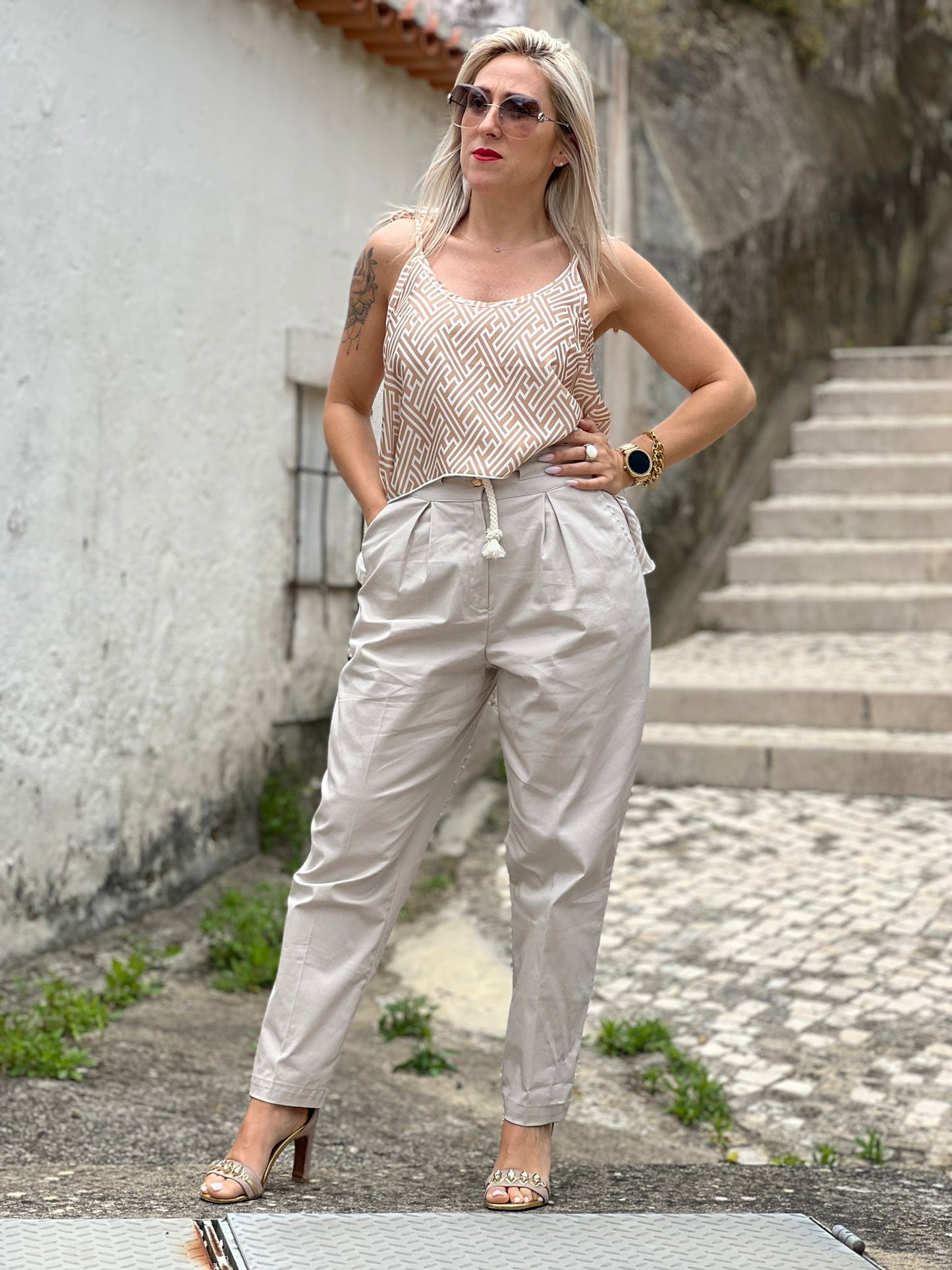 Calça com cordão