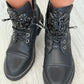 Botas pretas com strass