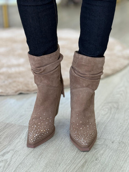 Botas com tacão
