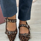 Sapatos leopardo com fivela