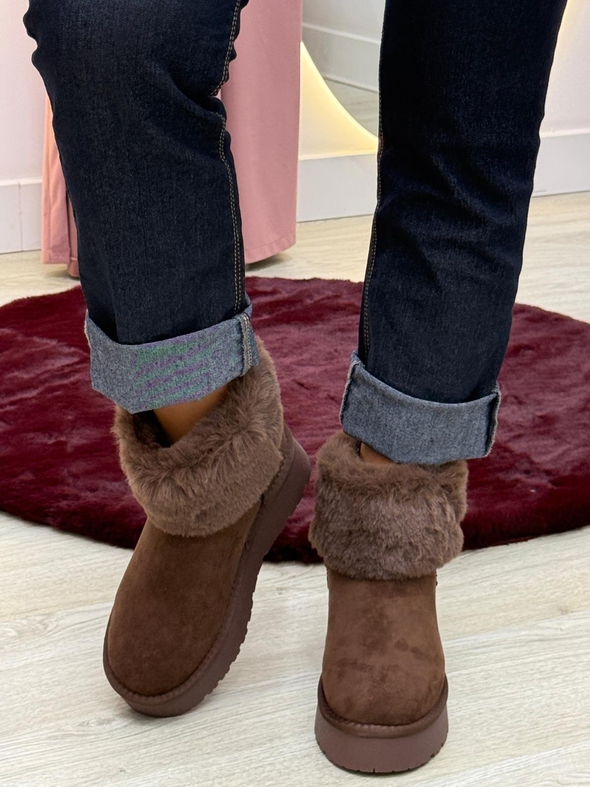 Botas bege com pelo