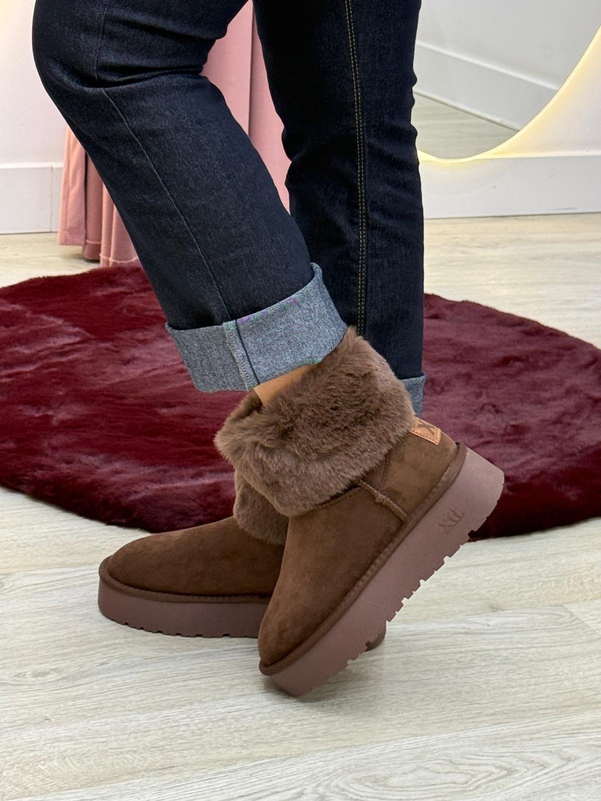 Botas bege com pelo