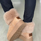 Botas bege com pelo