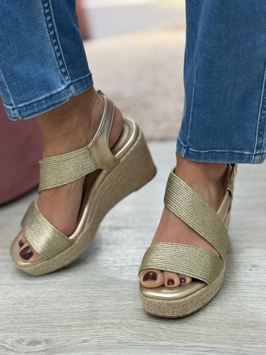 Sandálias com plantaforma