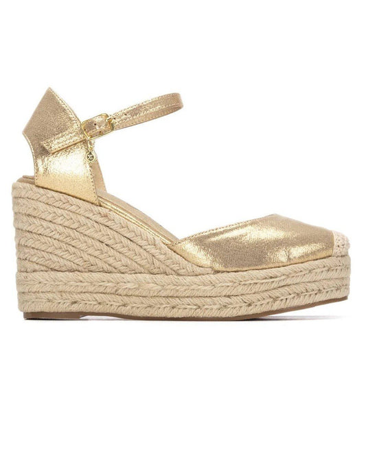 Sandália com plantaforma