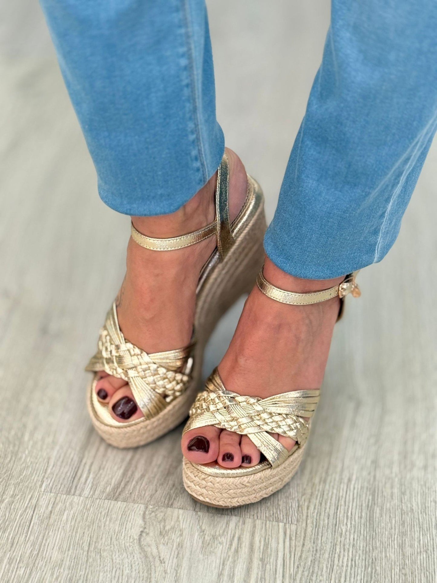 Sandálias com plantaforma