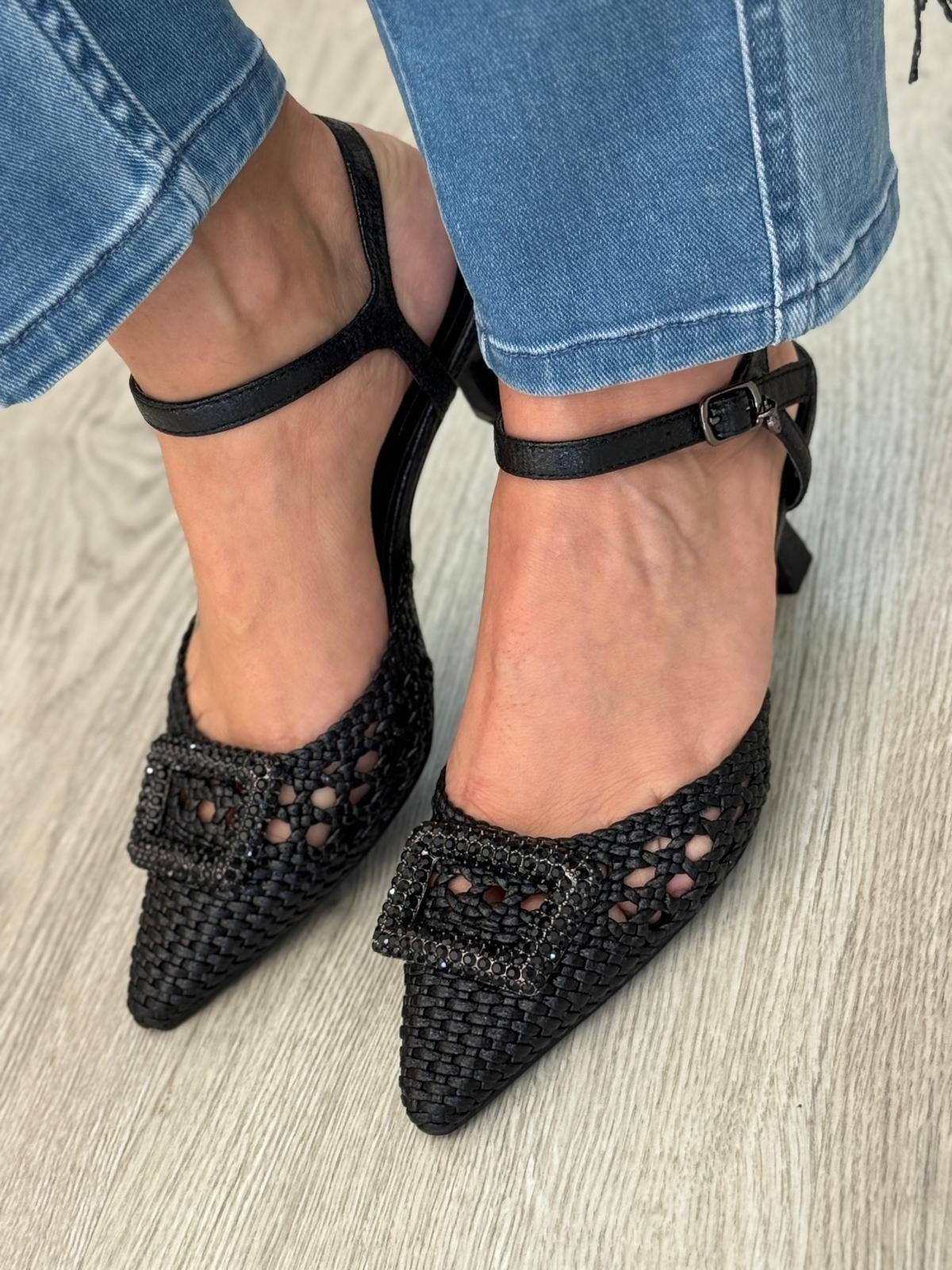 Sapato com strass (+ cores)