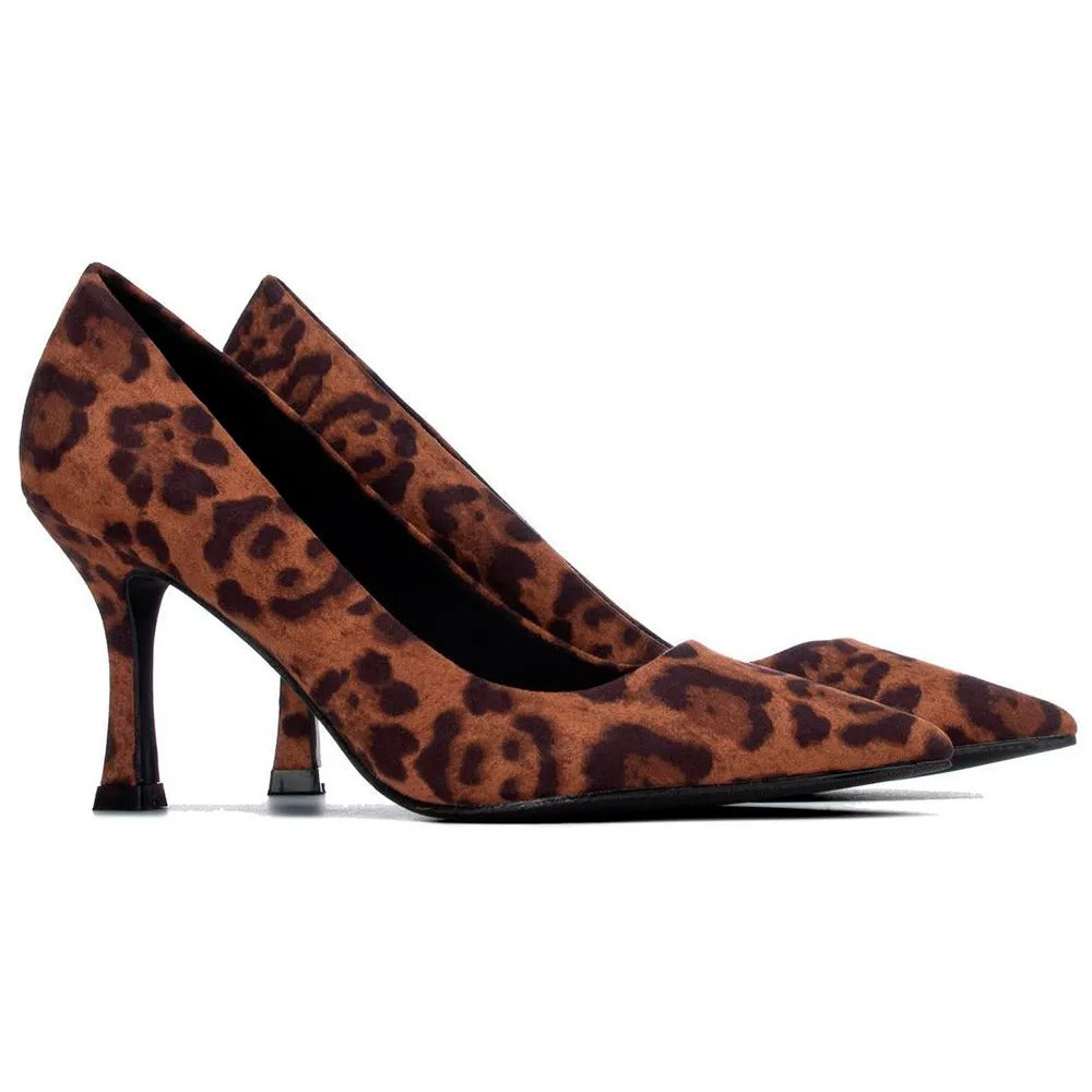 Sapatos de salto