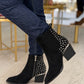 Botas com tachas