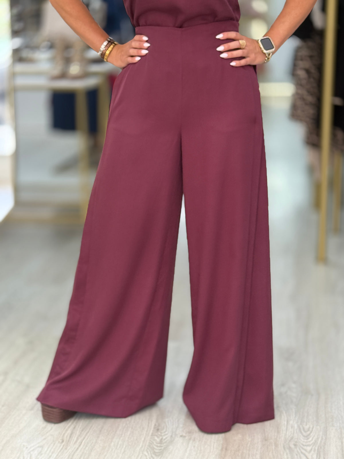 Calça pantalona de cintura subida
