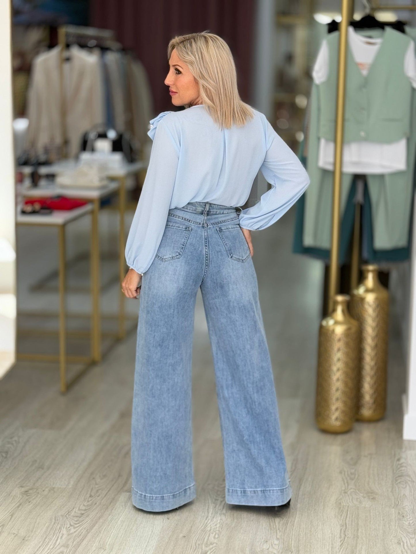 Jeans wide leg com brilhos