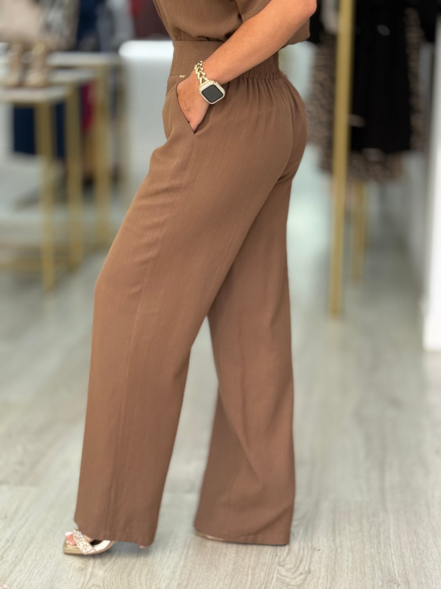 Calça straight em tecido com linho