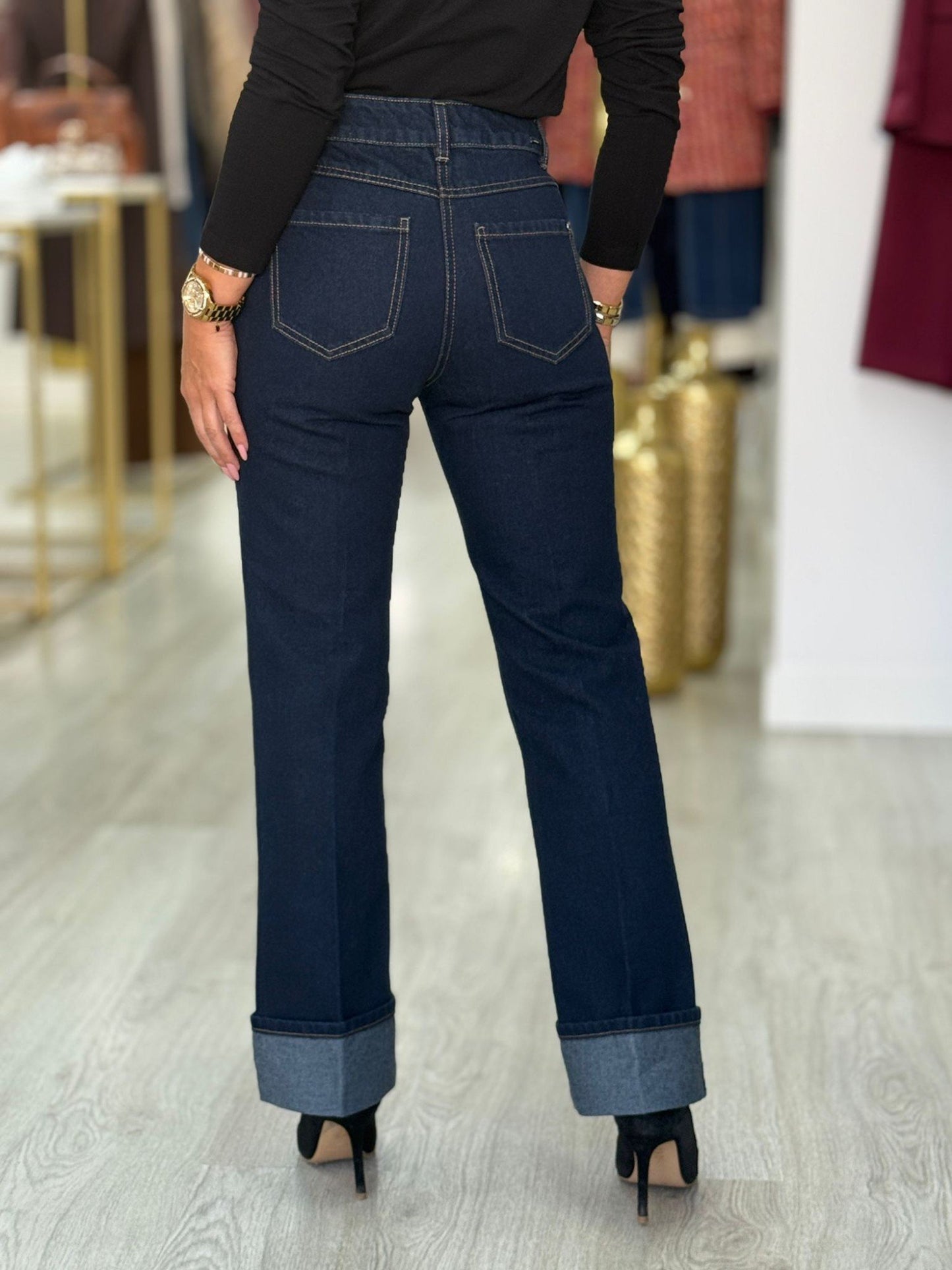 Calça jeans reta com strass crua feminina