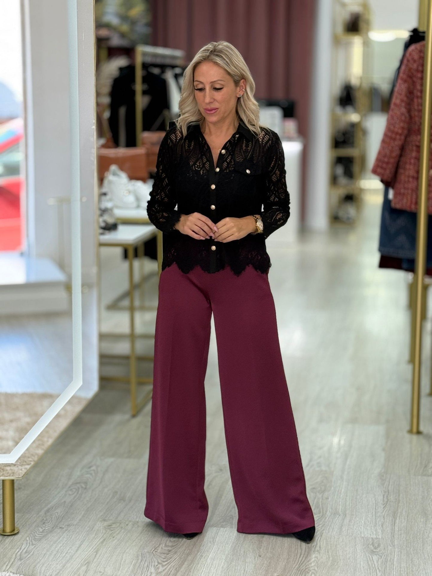 Camisa cropped em renda