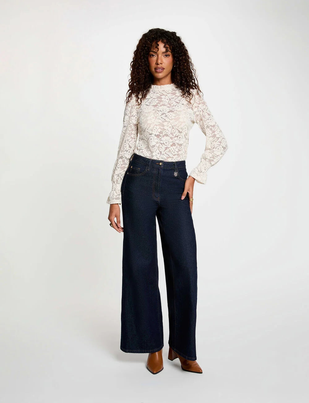 Camisola em renda