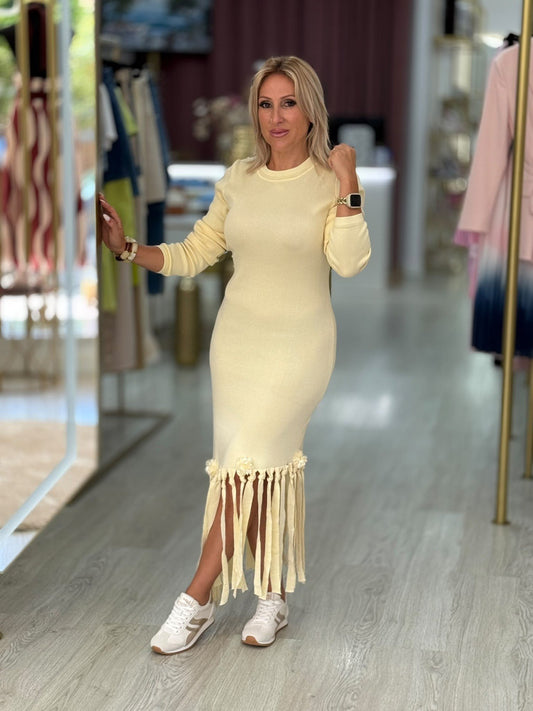 Vestido de malha com franjas