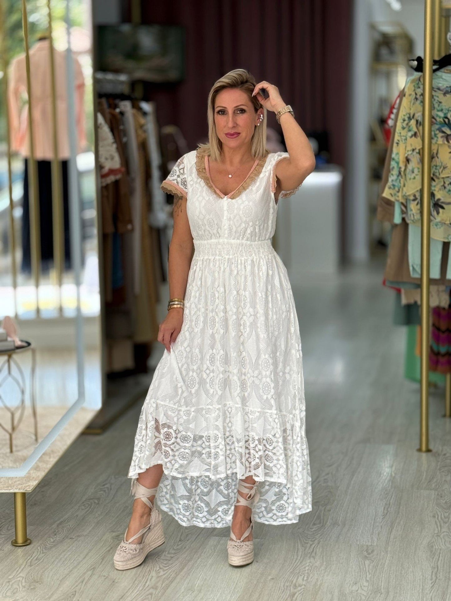 Vestido comprido rendado