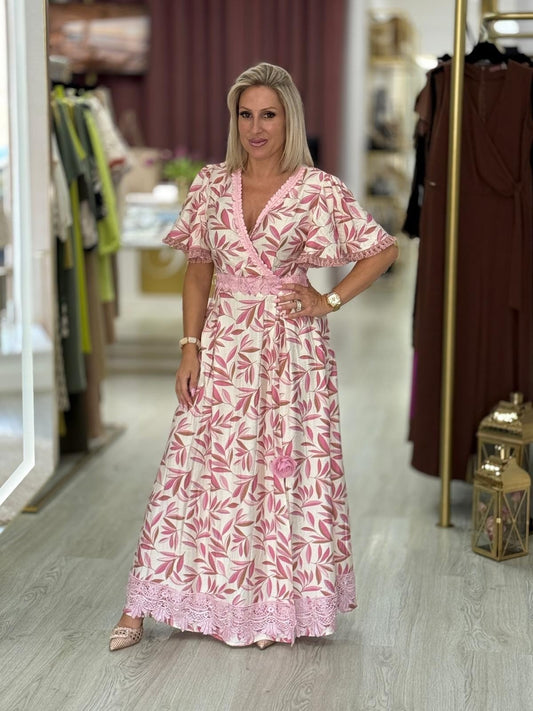 Vestido com abertura nas costas