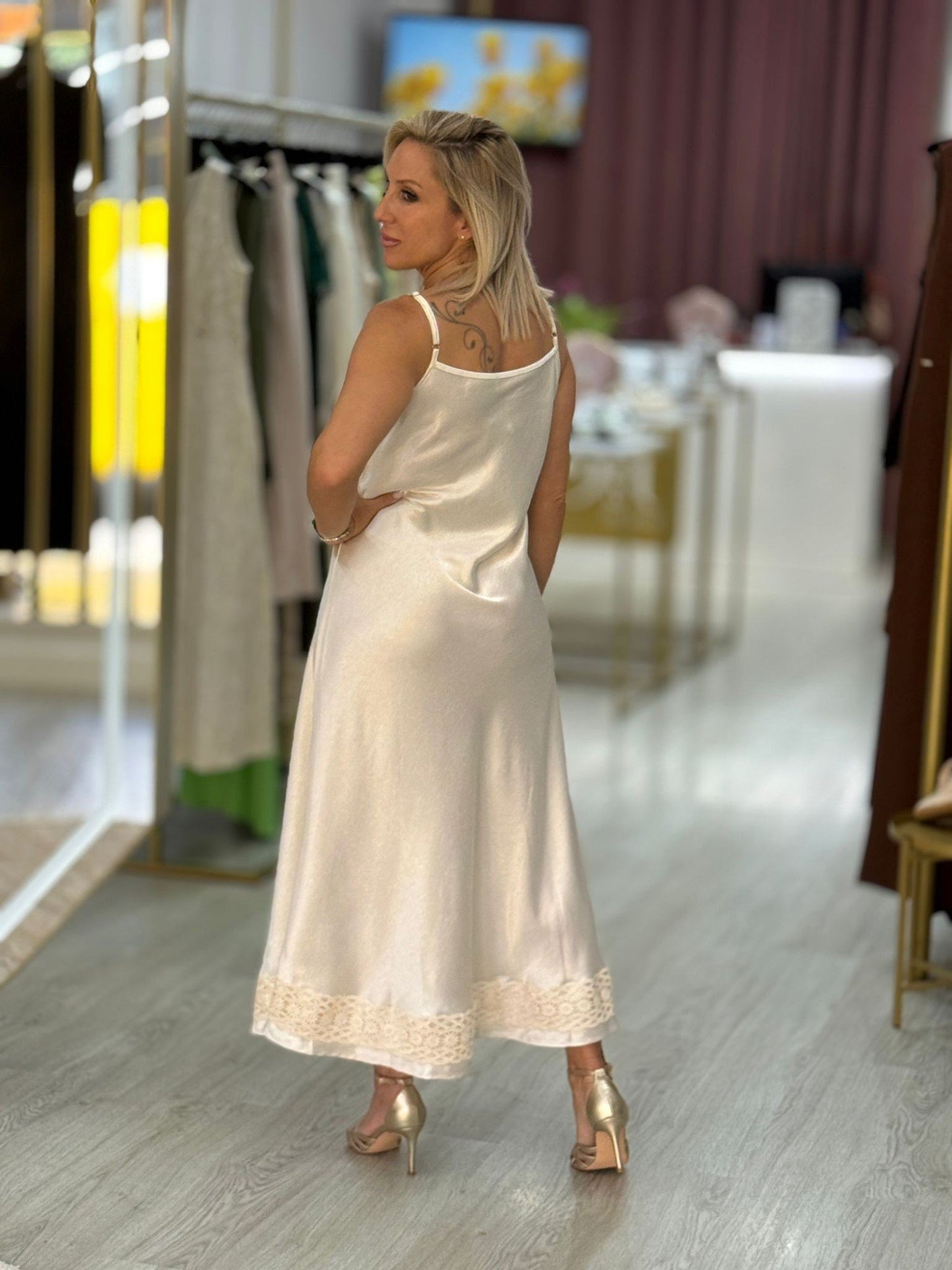 Vestido acetinado