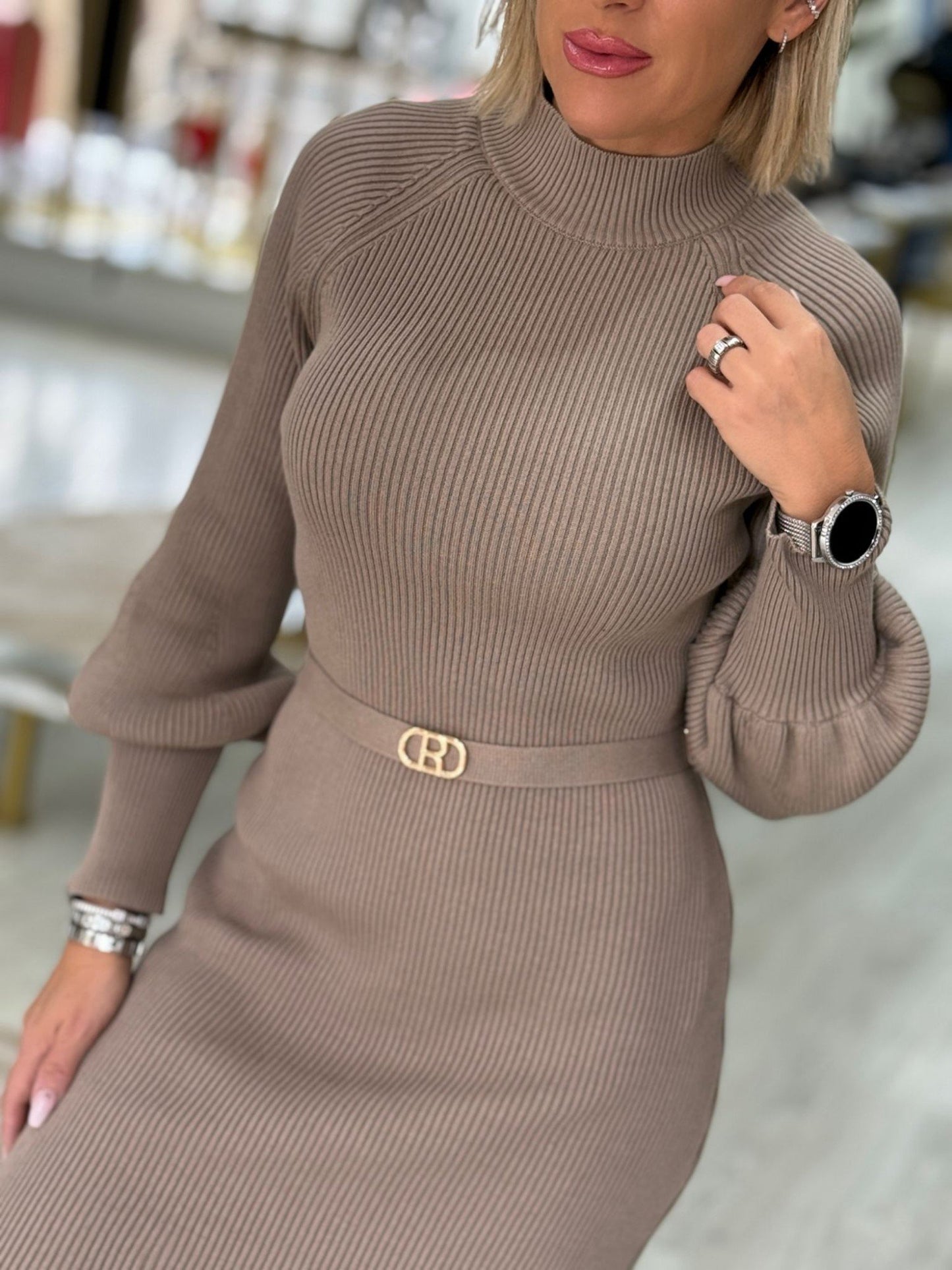 Vestido canelado com mangas bufantes (+ cores)