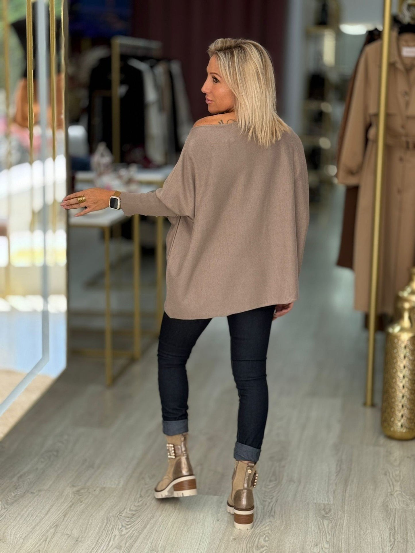 Camisola oversize com botões