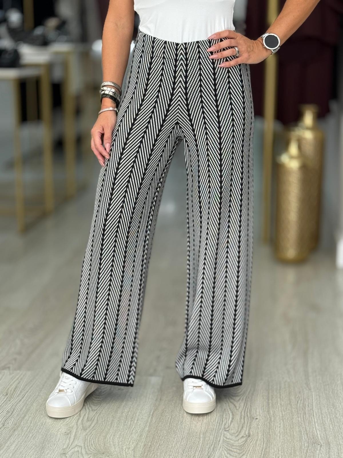 Calças com jacquard