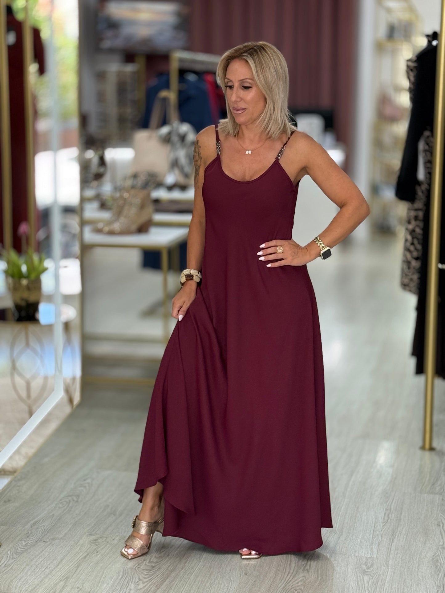 Vestido midi fluido de alças