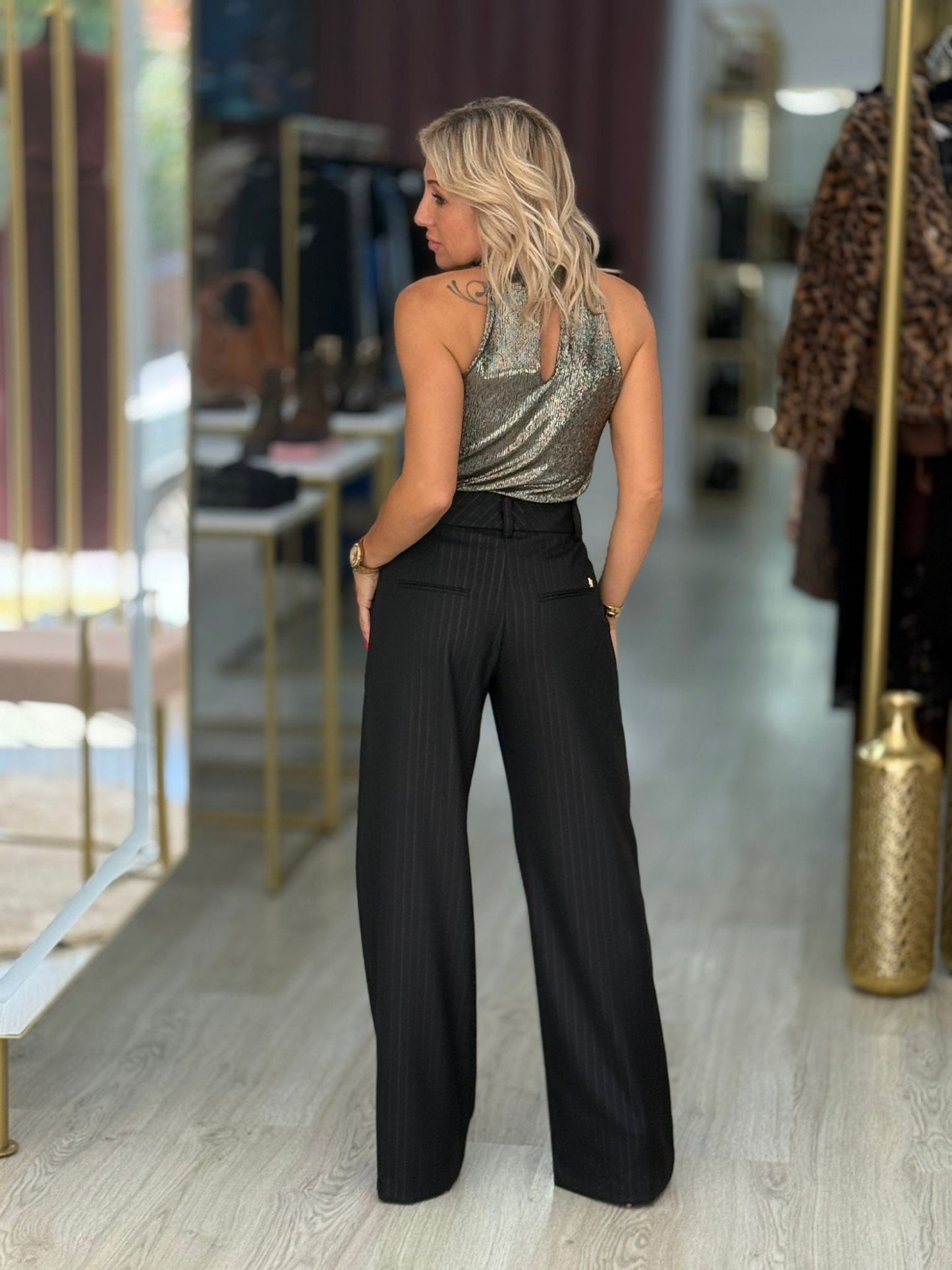 Calça clássica com brilho