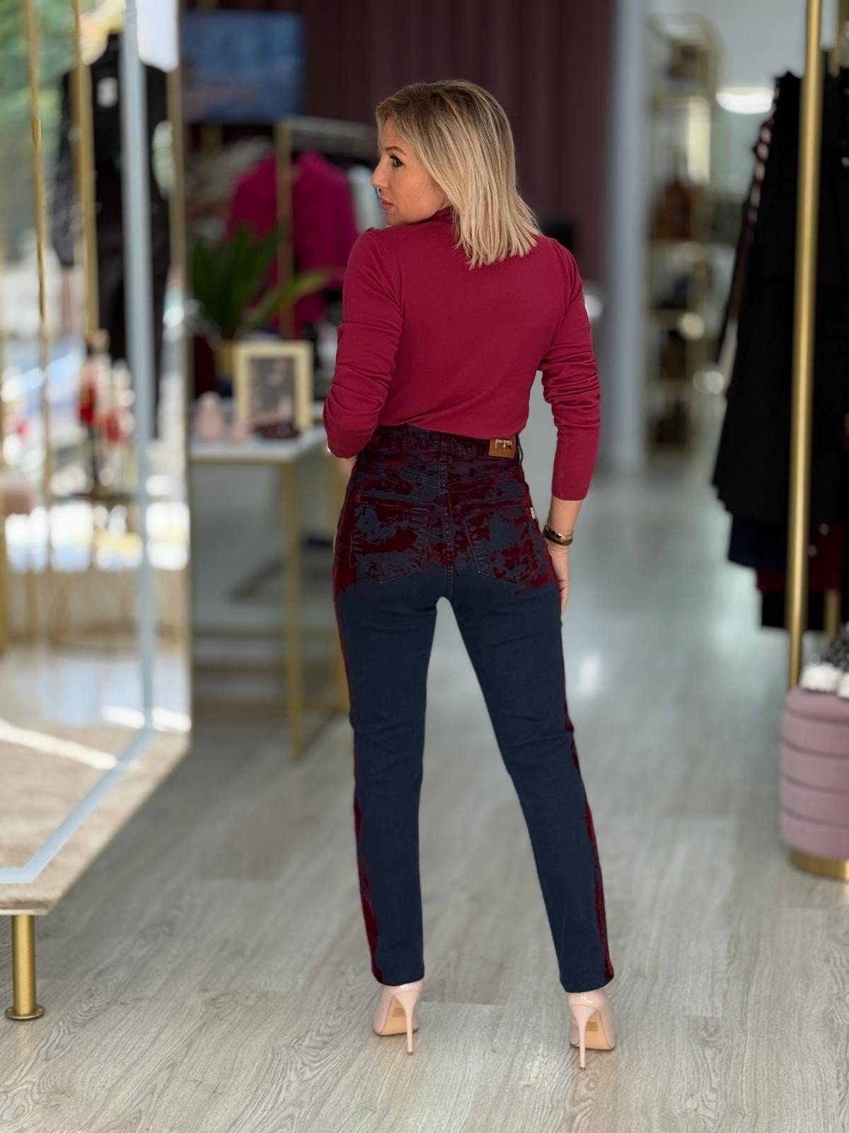 Calça de ganga com veludo