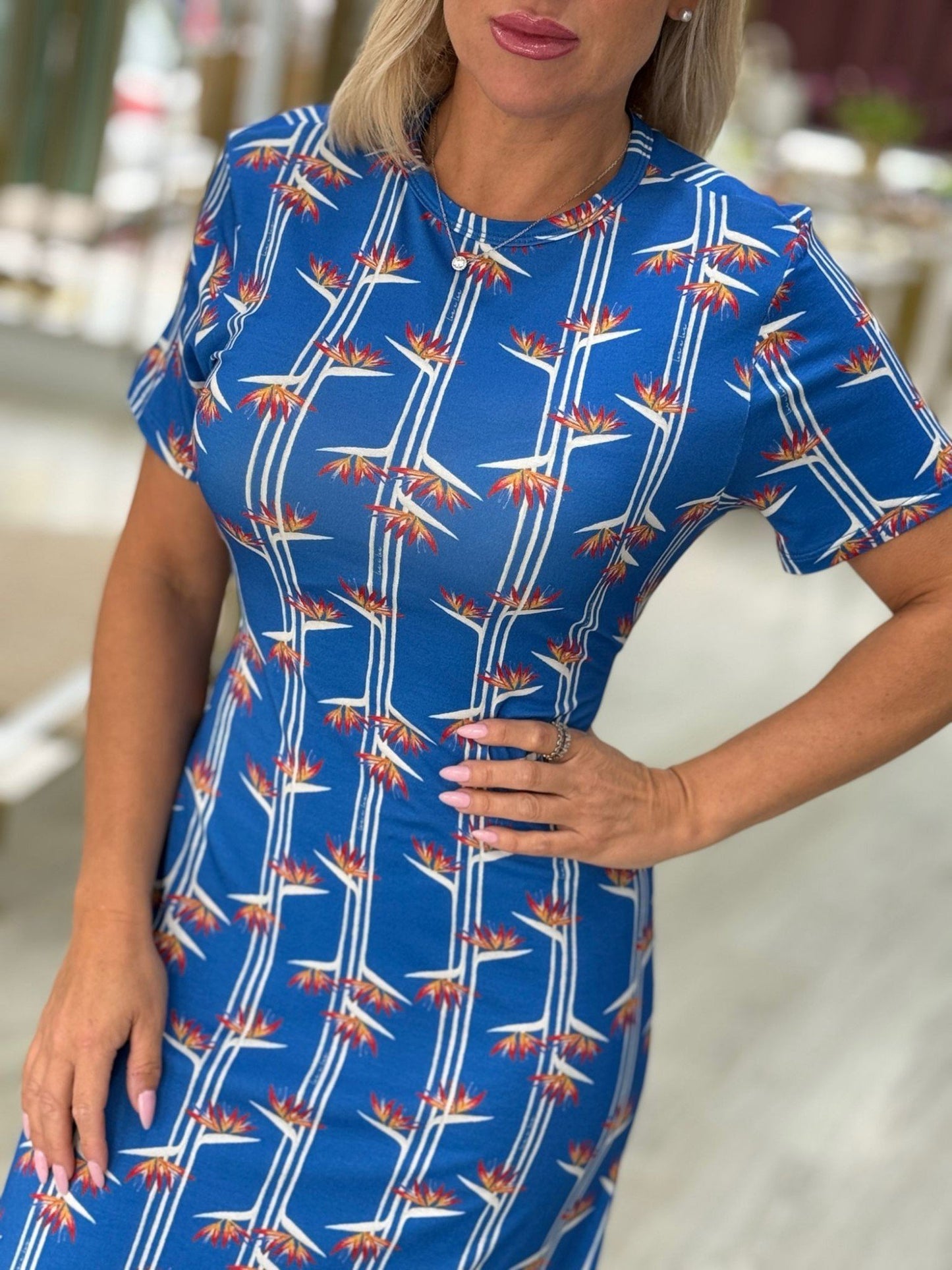 Vestido com recorte nas costas