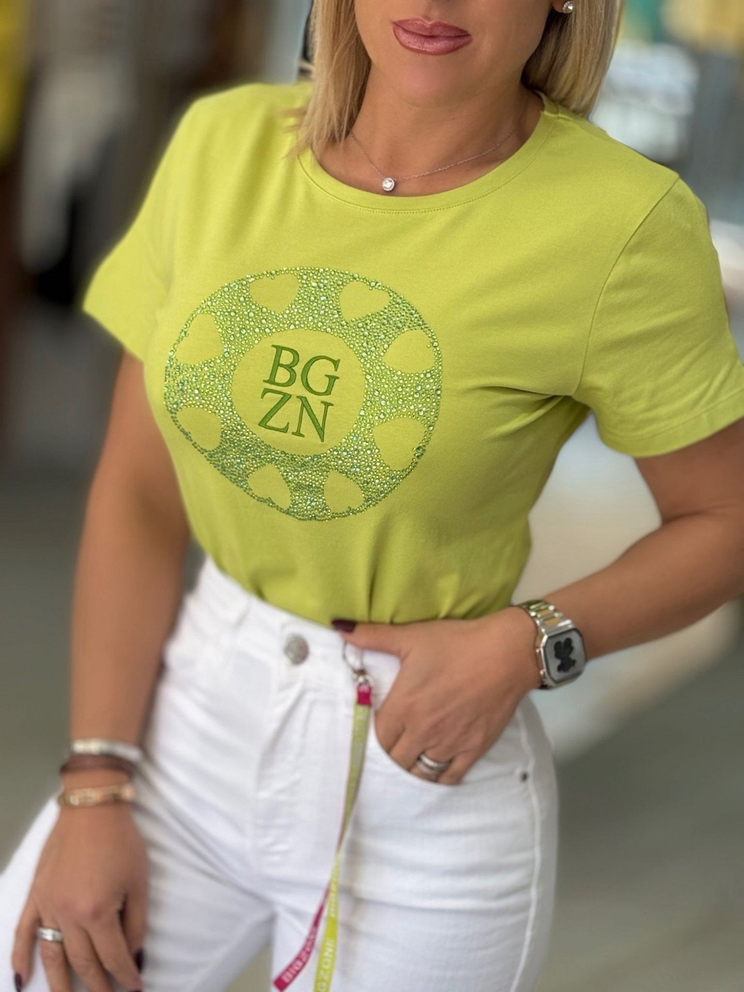 T-shirt com strass