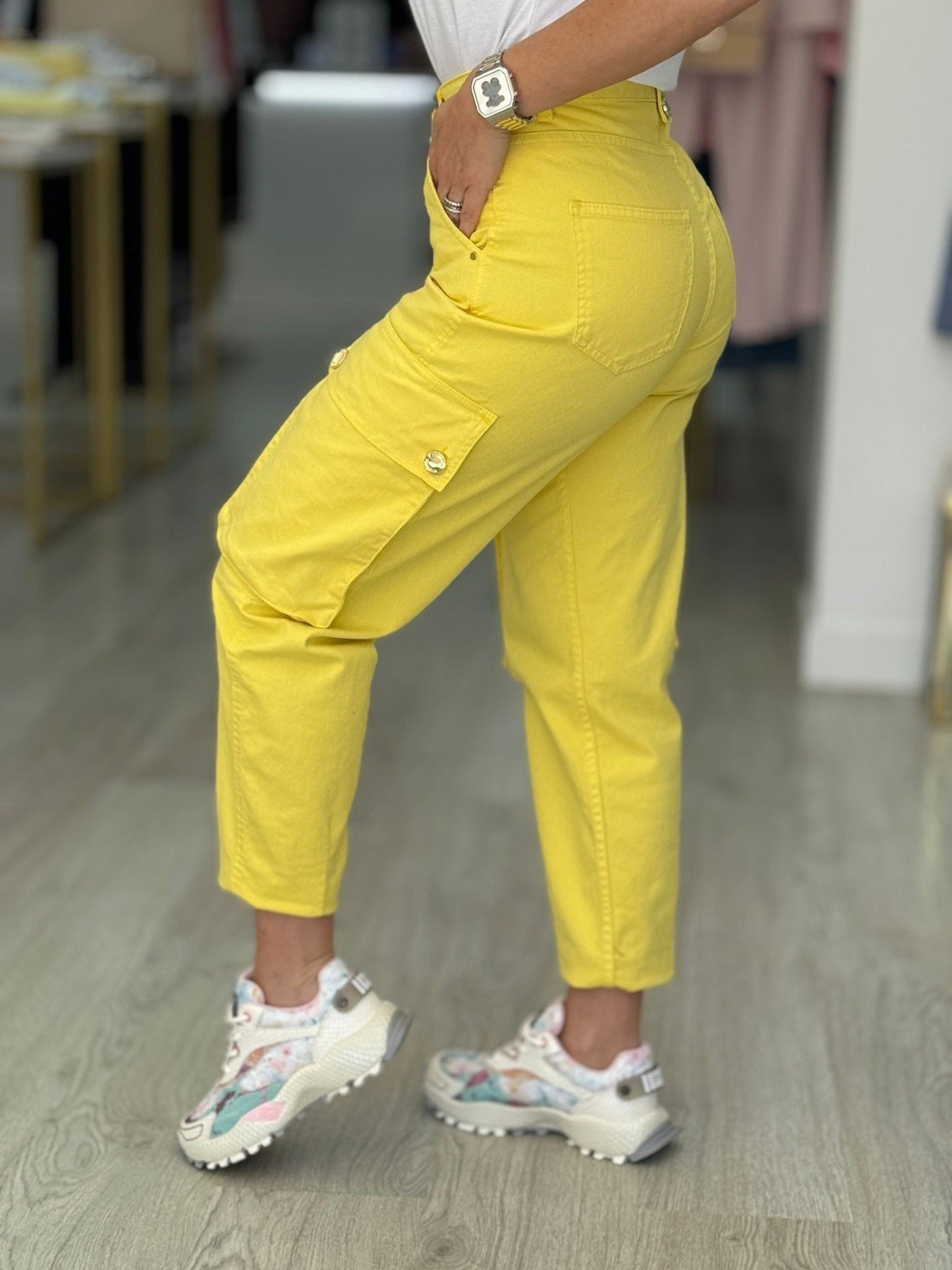 Calças slouchy com bolsos