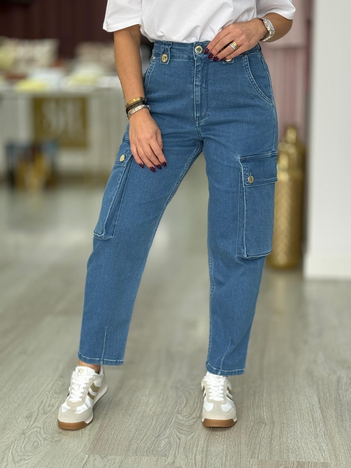 Calças slouchy com bolsos