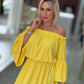 Vestido sem ombros com manga