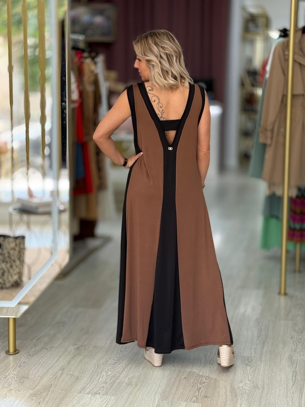 Vestido com contrastes (+ cores)