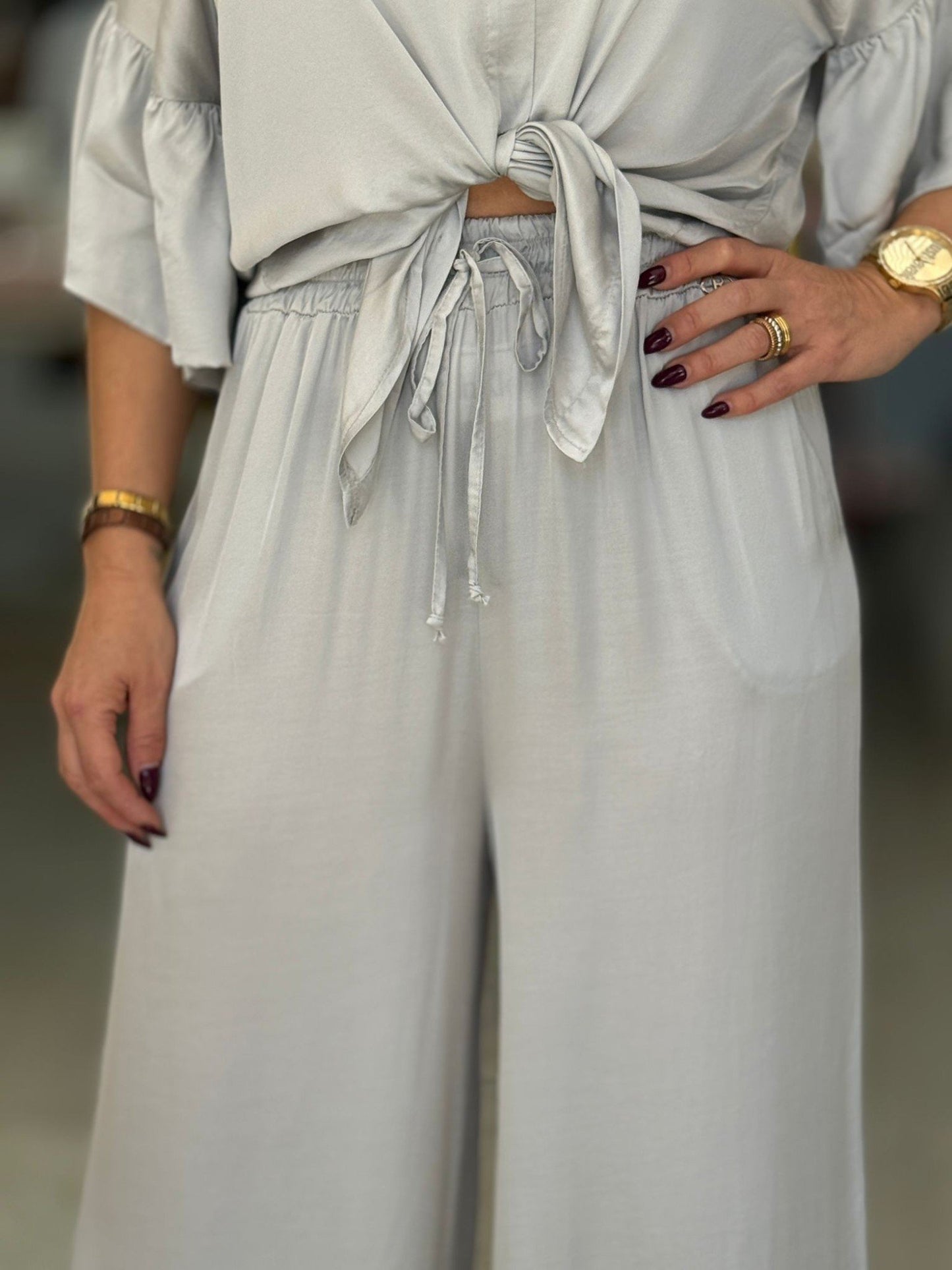 Calças acetinadas largas (+ cores)