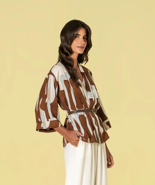 Kimono com padrão geométrico e cinto