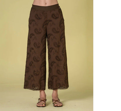 Calças bordado inglês