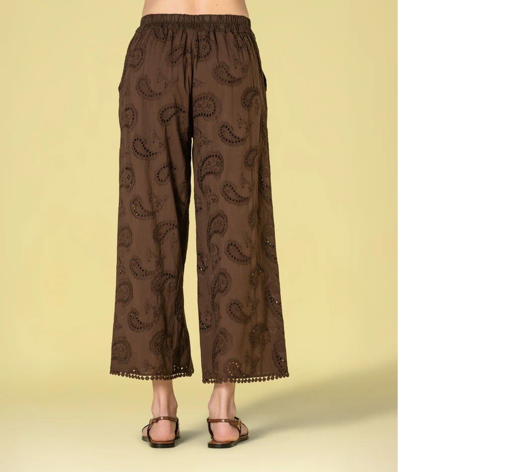 Calças bordado inglês