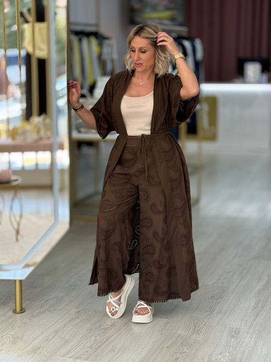 Kimono bordado inglês