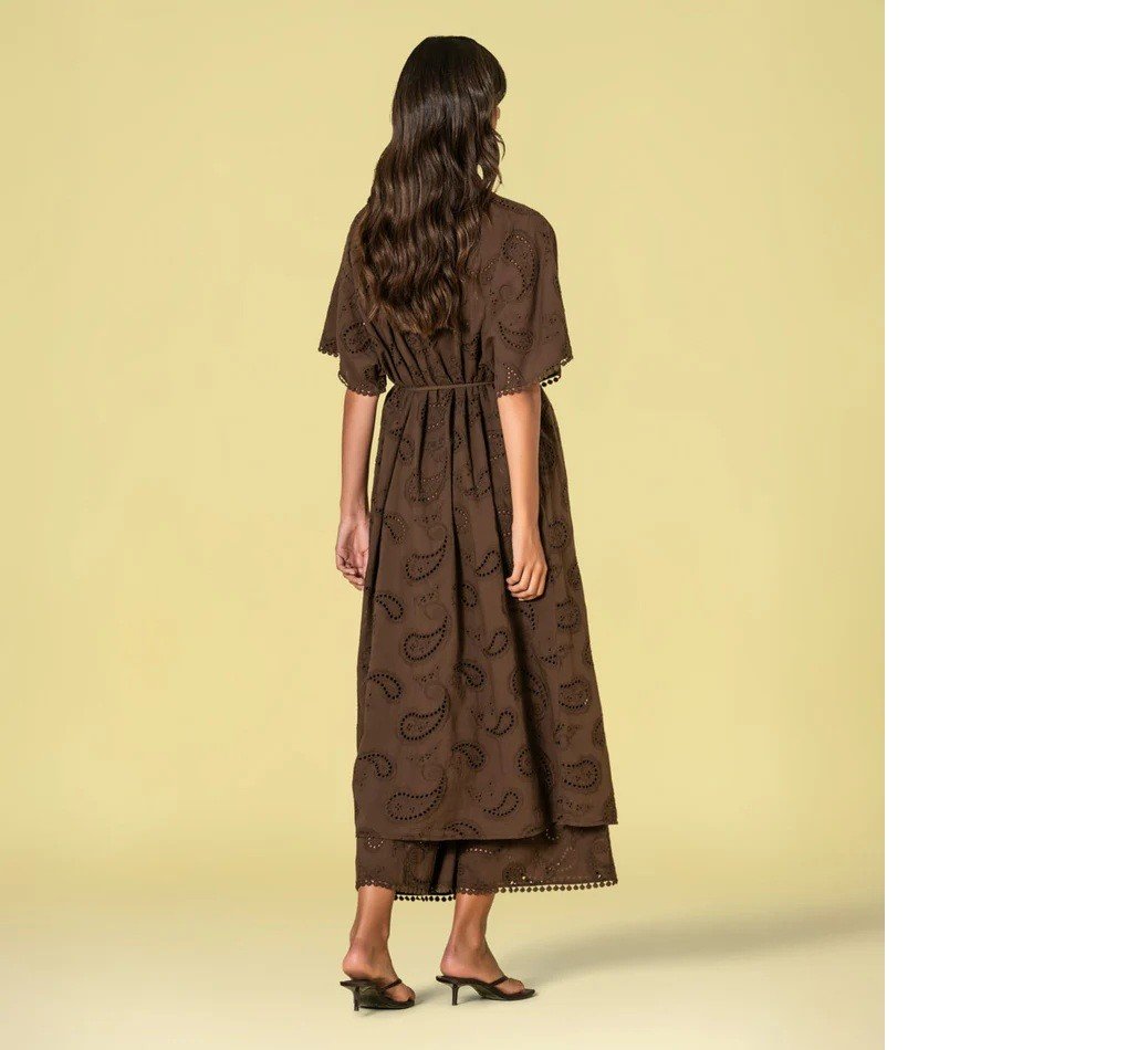 Kimono bordado inglês