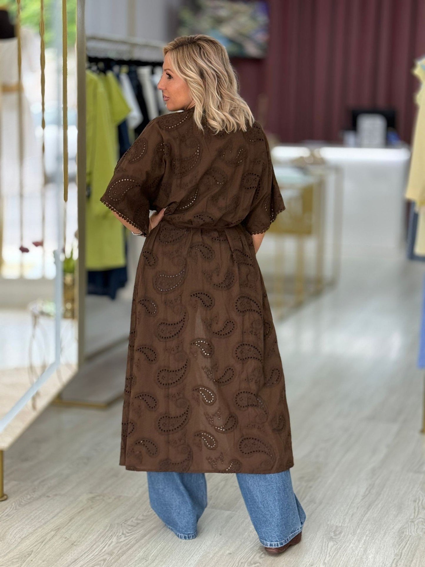 Kimono bordado inglês