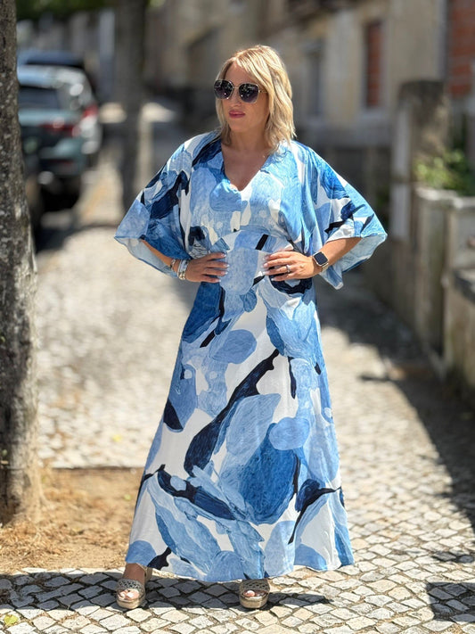 Vestido com abertura nas costas