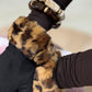 Luvas com pelo animal print