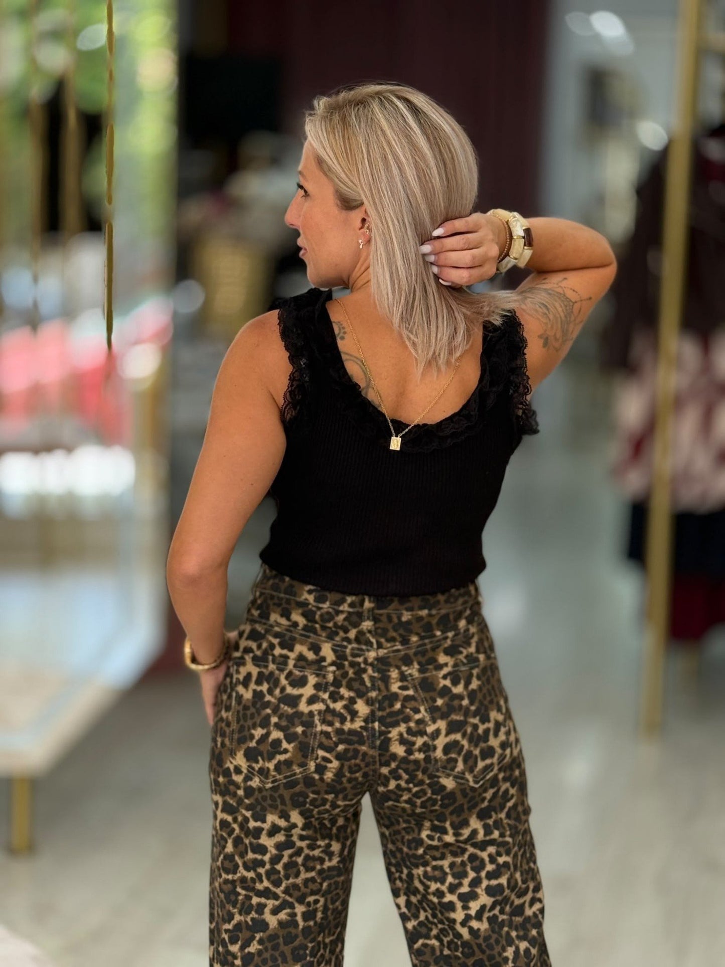 Top curto com renda (+ cores)