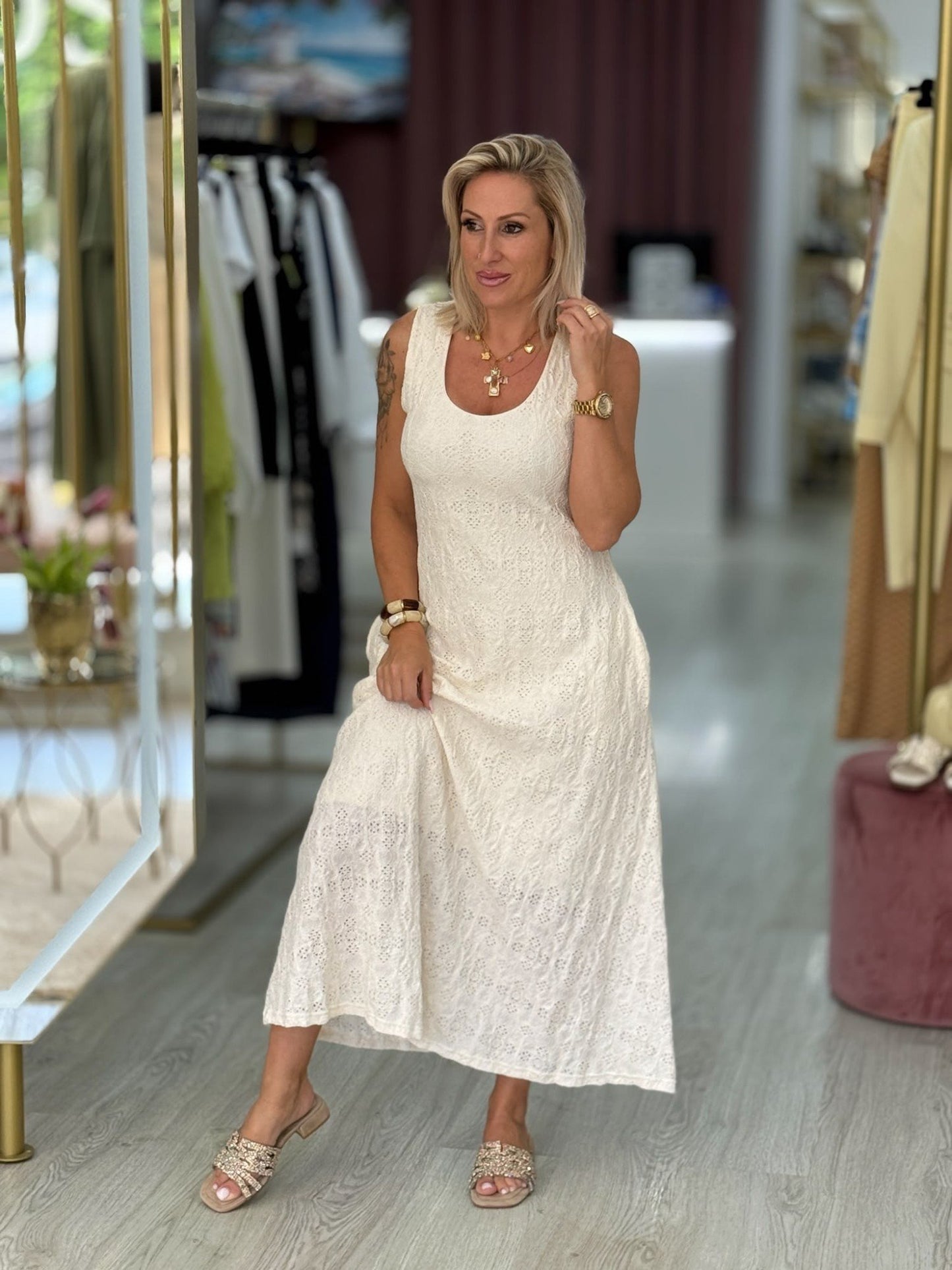 Vestido comprido bordado inglês