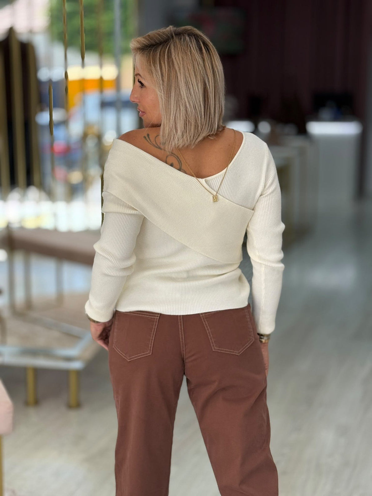 Camisola decote assimétrico (+ cores)