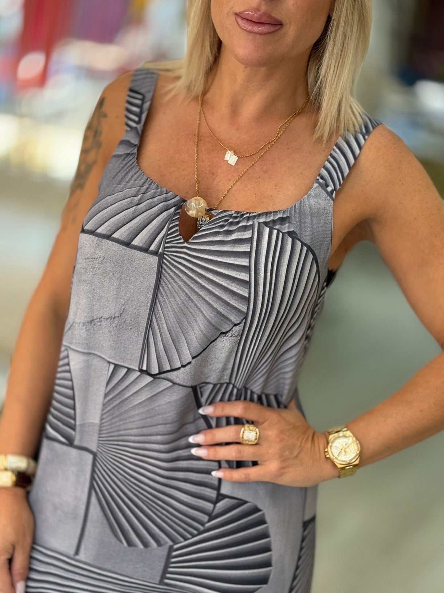 Vestido ladrilhar cinza