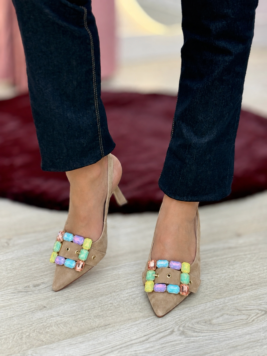 Sapatos com pedraria
